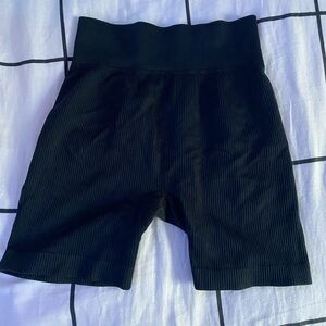 black SO biker shorts